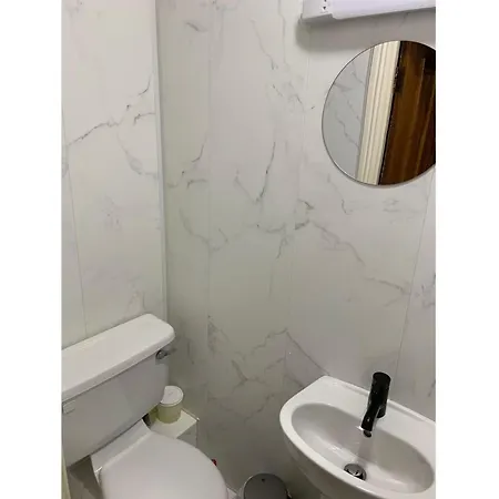 4 Bed House With 2 Ensuite 1 Shared Bath Queen Bed 3 Bunk Bed Prázdninový dům